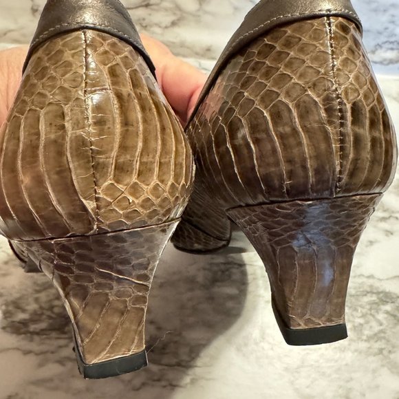 🎉😀CLEARANCE SALE!😀🎉J. RENEE Bronze Metallic Leather and Genuine Python Pumps 8M - Picture 5 of 7